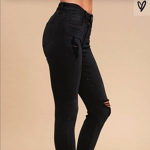 dark gray crop, high-waisted jeans